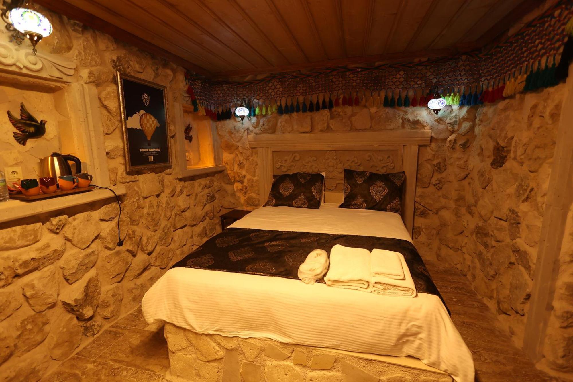 Апартаменты Lucky Luke Stone House Гореме Экстерьер фото